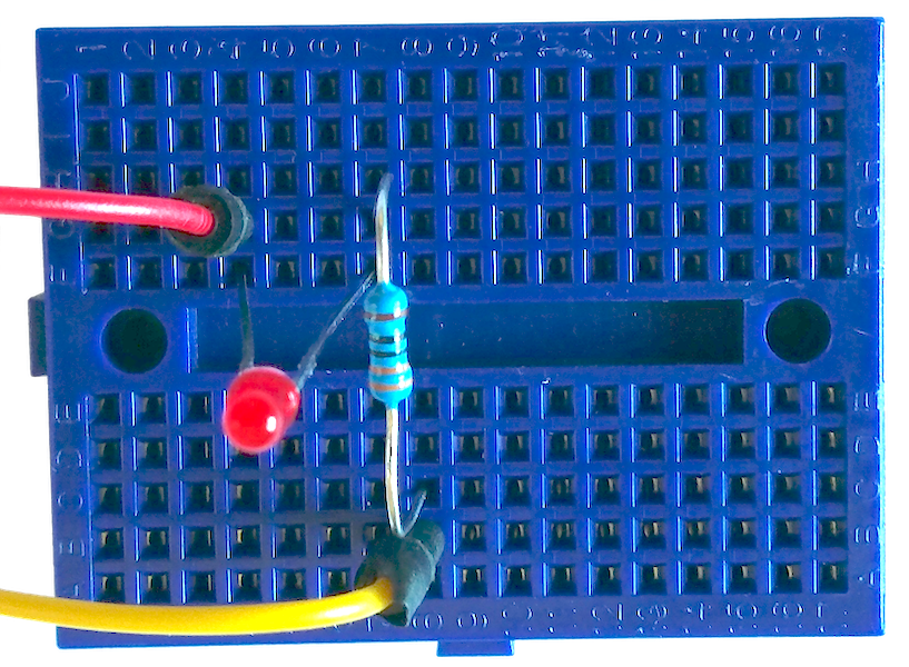 LED Schaltung: GPIO Pin - LED - 330Ω - GND